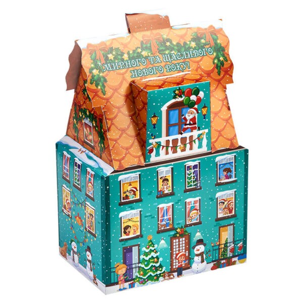 Подарочный набор с конфетами в виде домика в картонной коробке.